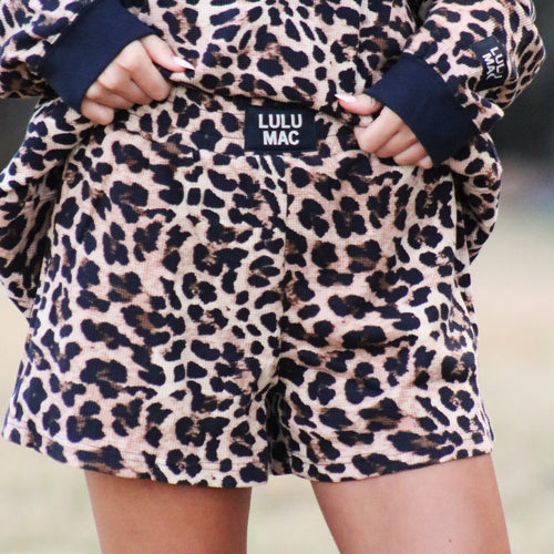 LM-WAFFLE SHORT-LEOPARD – girliegirloriginals